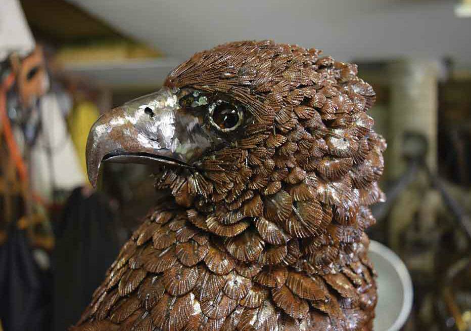 全球钣金新闻-金属制造狂：焊工制作动物的金属钣金-皇冠·app（官方）登录入口